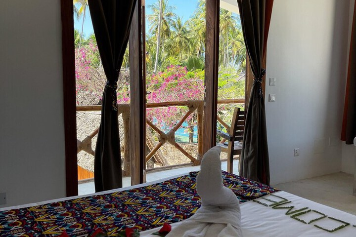 Room 7 of 28