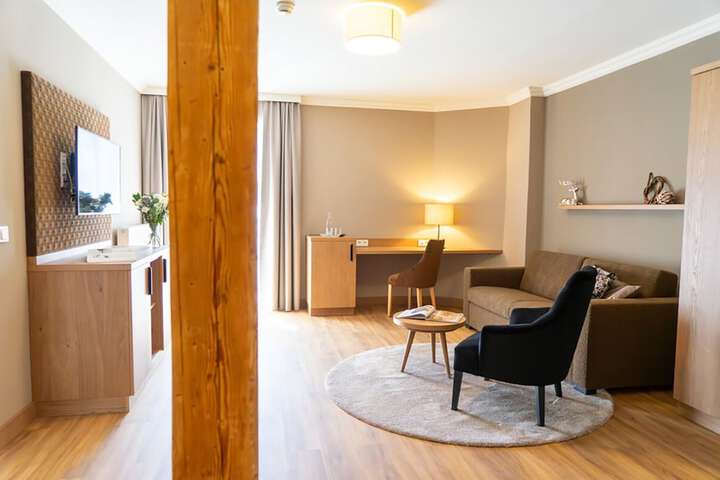 Room 15 of 116