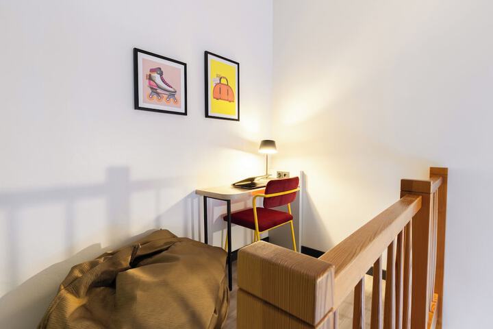Room 35 of 134