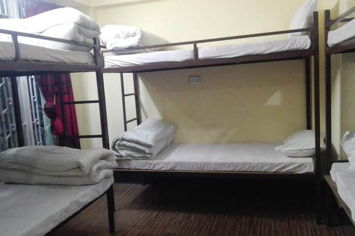Room 8 of 30