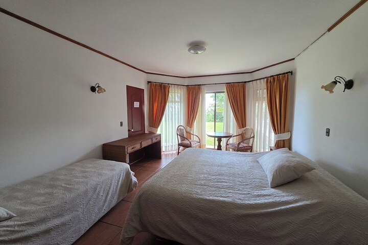 Room 19 of 37