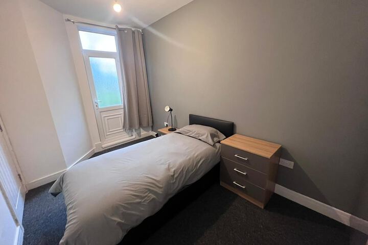 Room 58 of 93