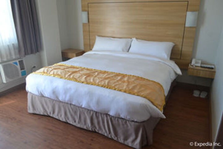 Room 40 of 85