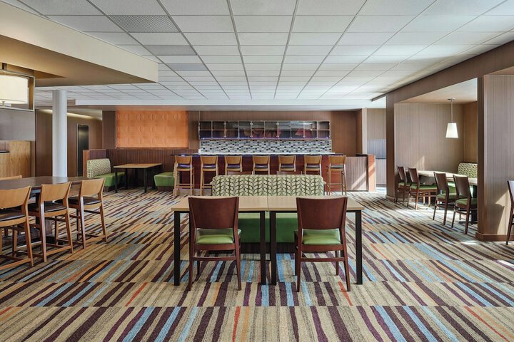 Fairfield Inn & Suites by Marriott Sidney