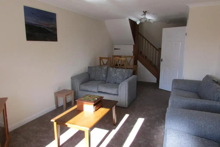 Room 2 of 4