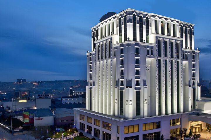 Hotel 44 of 48