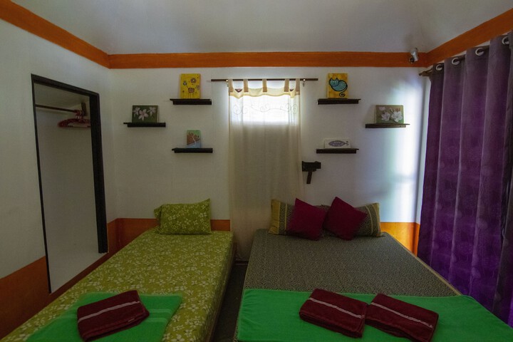 Room 35 of 103
