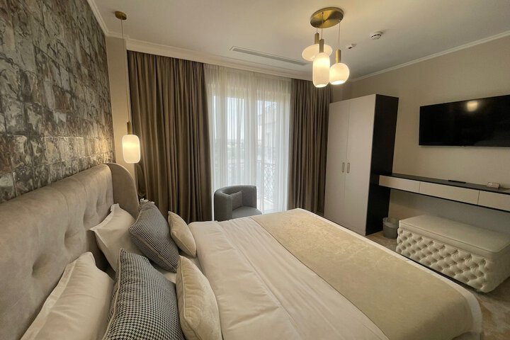 Room 6 of 29