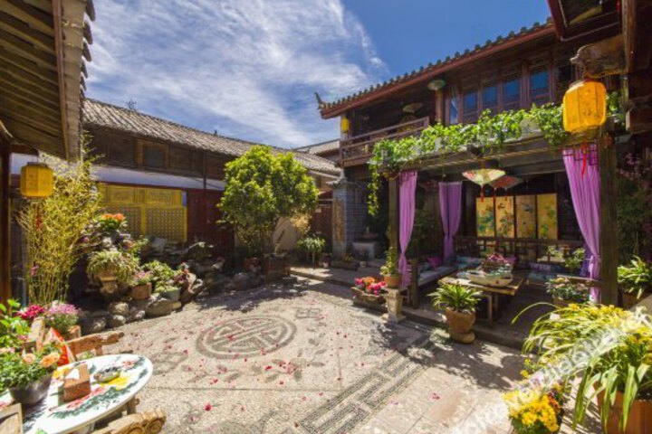 Lijiang Yaofu Inn