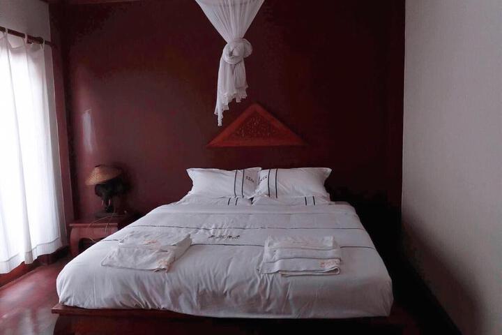 Room 3 of 6