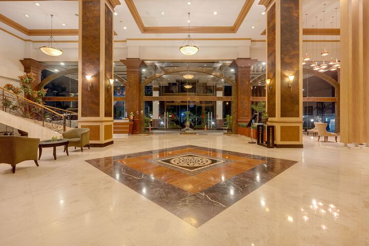 Hotel Interior 7 of 153