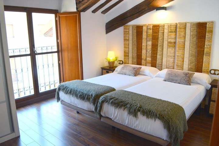 Room 4 of 60