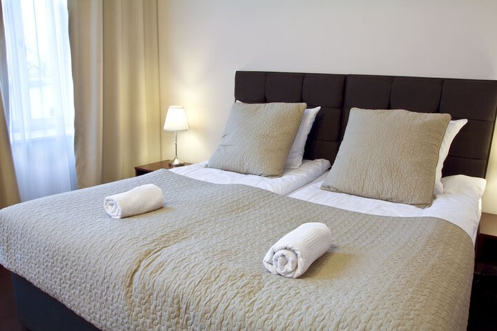 Room 4 of 41