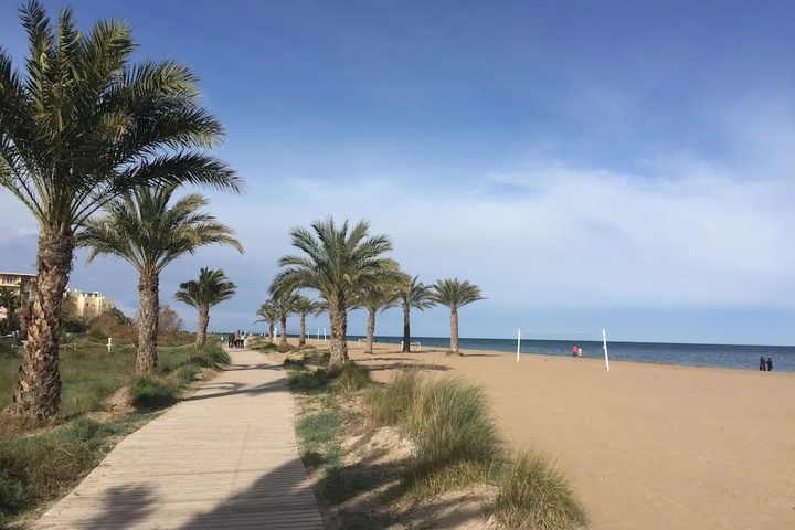 Beach 14 of 20
