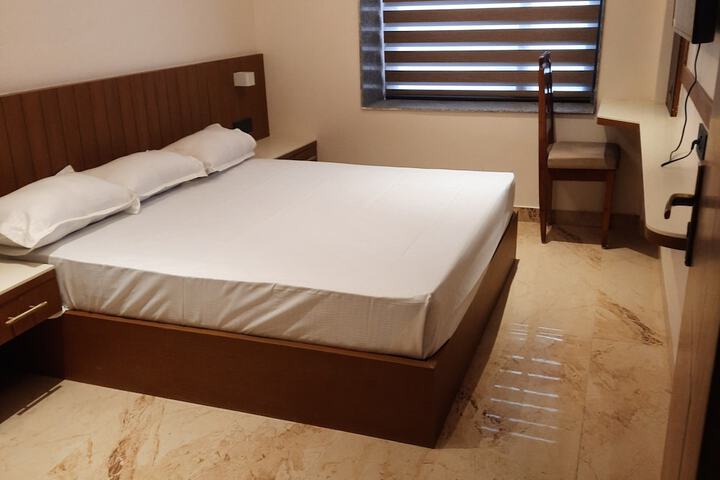 Room 26 of 39