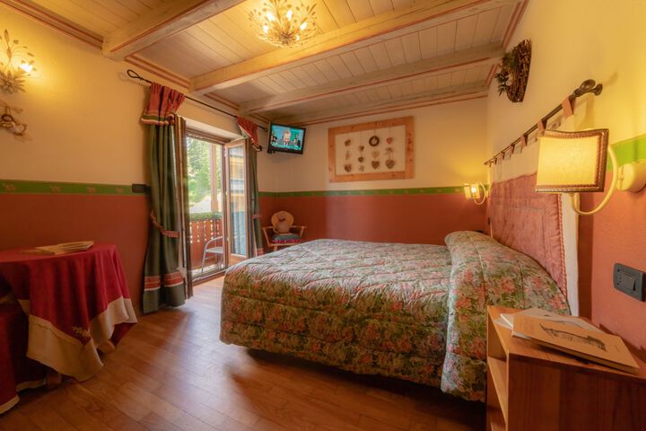 Room 8 of 41