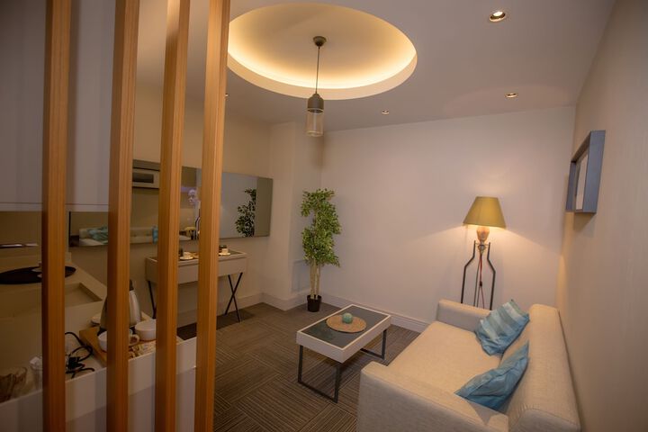 Room 15 of 36