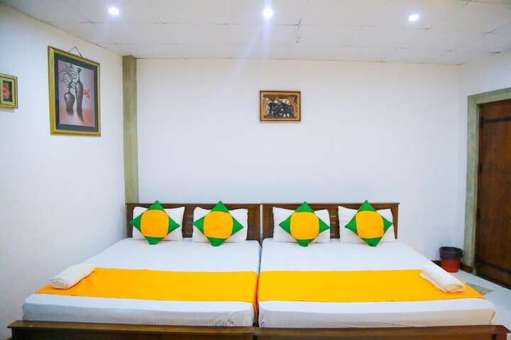 Room 6 of 40