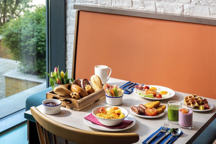 Breakfast/Coffee Service 39 of 73