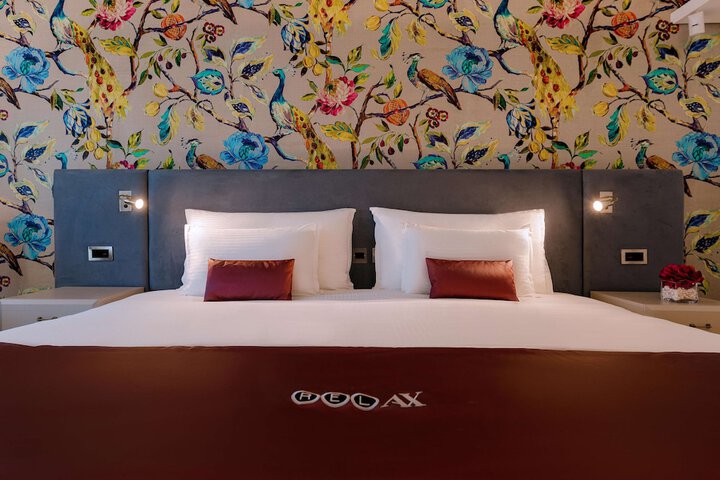 Room 55 of 144
