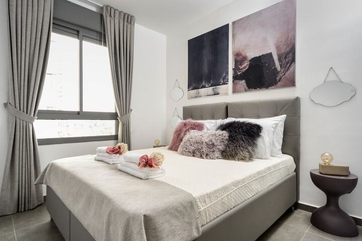 Room 4 of 60