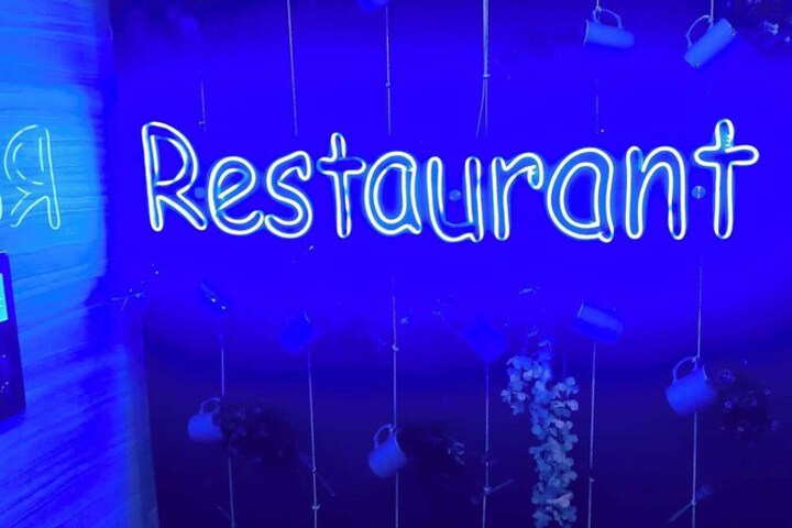 Dining 49 of 75