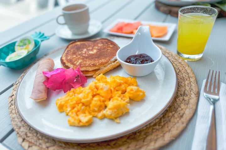 Breakfast/Coffee Service 104 of 116