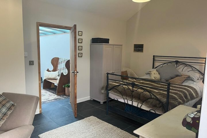 Room 2 of 12