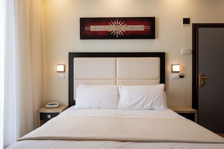 Room 10 of 40