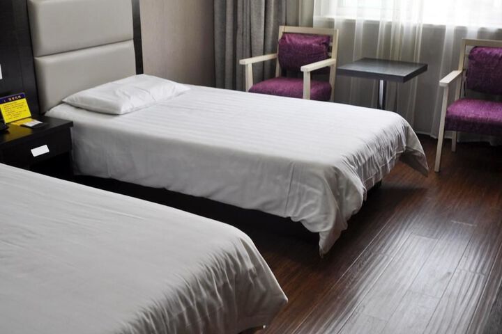 Room 15 of 22
