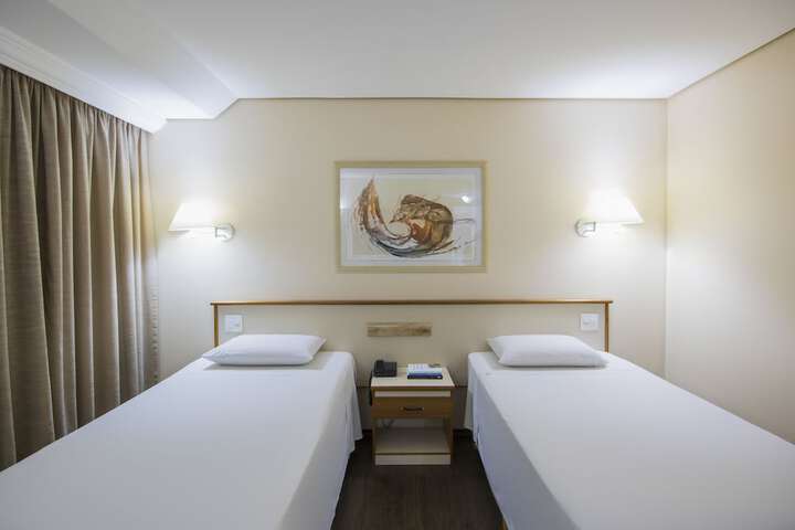 Room 8 of 60