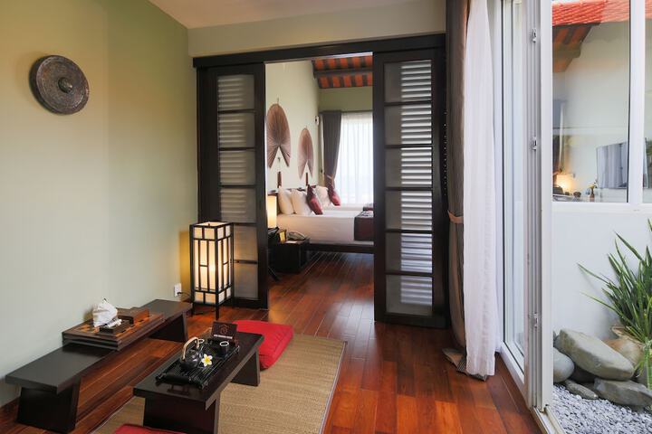 Room 27 of 165