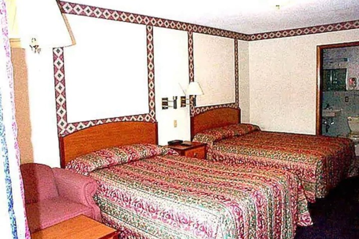 Room 7 of 11