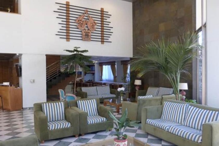 Guest Lobby