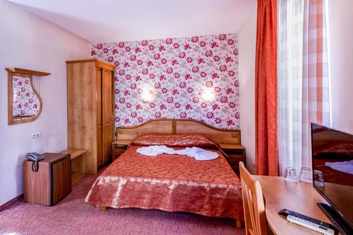 Room 34 of 72