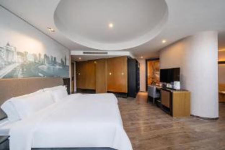 Room 21 of 23