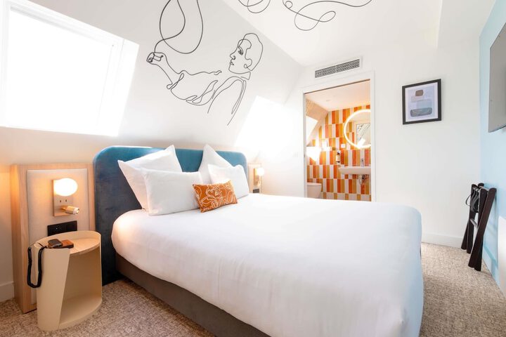 Room 25 of 57