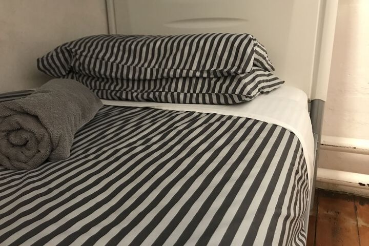 Room 28 of 71