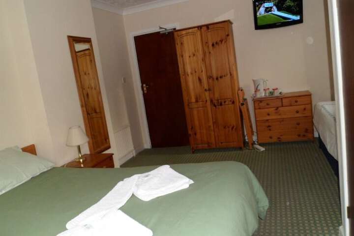 Room 10 of 19