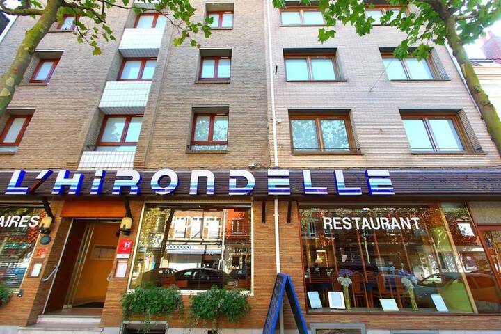 Hôtel LHirondelle