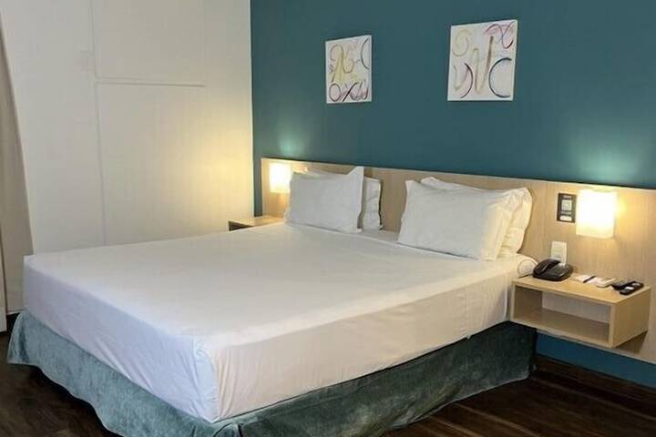Room 4 of 30