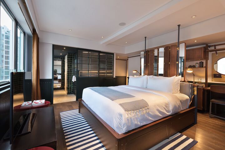 Room 12 of 36