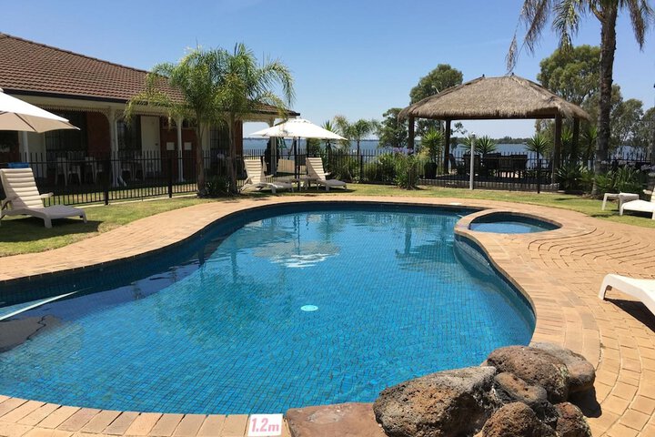 Hotel Pool