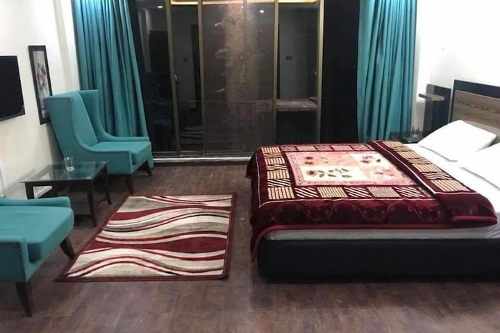 Room 6 of 23