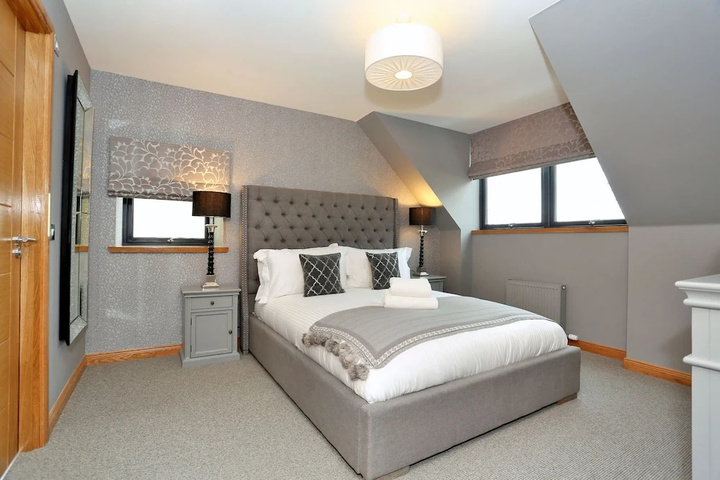Room 5 of 19