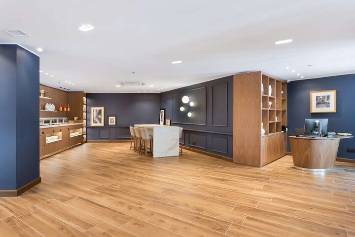 Business Center 174 of 182