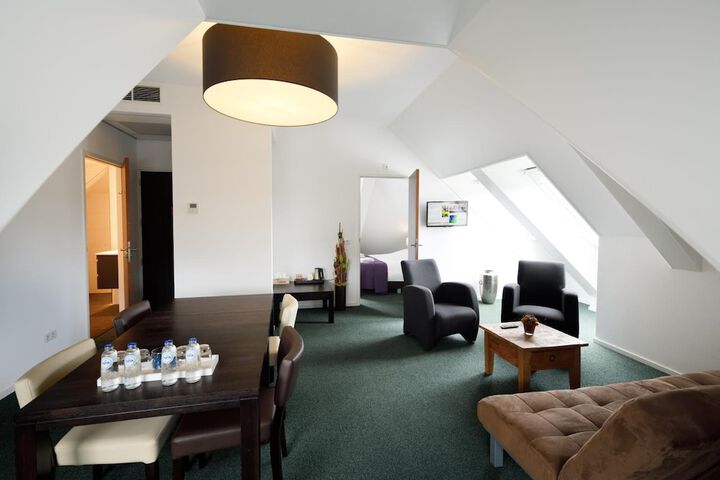 Room 13 of 47