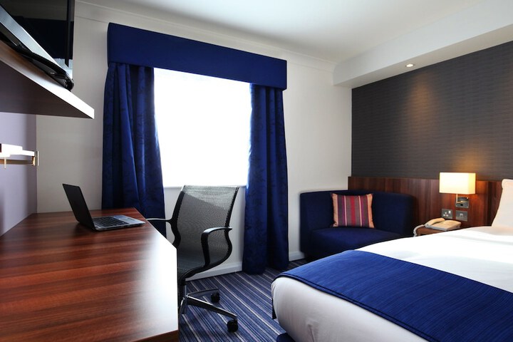 Room 13 of 52