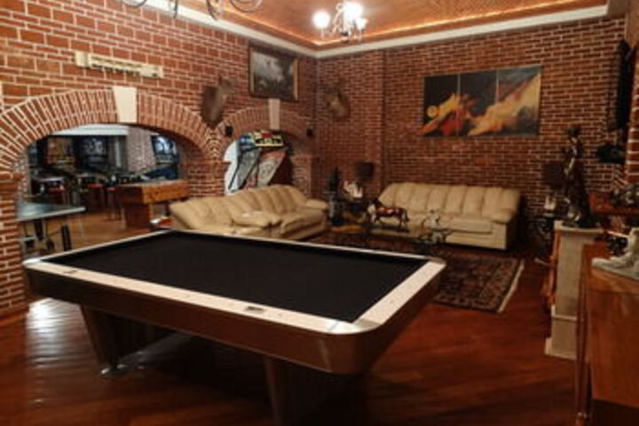 Room 12 of 46