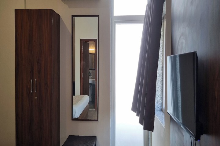 Room 12 of 75